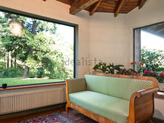 Villetta bifamiliare in vendita di 417 m²