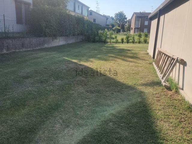 Villetta bifamiliare in vendita di 415 m² in Via IV Novembre