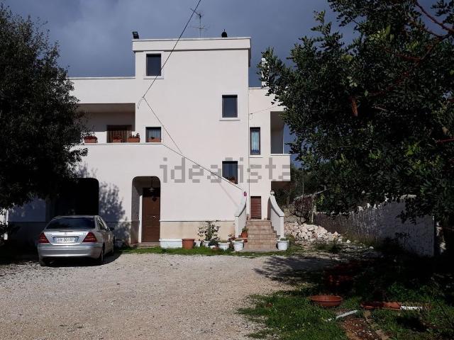 Villetta bifamiliare in vendita di 420 m² in Contrada Iannuzzi, 55