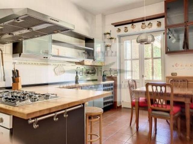 Villetta bifamiliare in vendita di 420 m² in Largo Olgiata