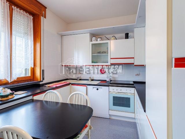 Villetta bifamiliare in vendita di 420 m² in Strada dei Notari, 1