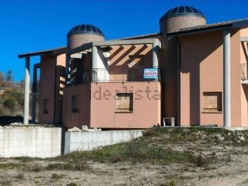 Villetta bifamiliare in vendita di 420 m² in Via Casino Cioppo
