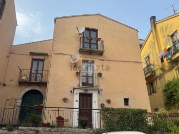 Villetta bifamiliare in vendita di 42 m² in Largo XV Marzo, 74