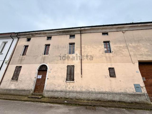 Villetta bifamiliare in vendita di 431 m² in Via Filanda, 8