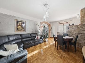 Villetta bifamiliare in vendita di 431 m² in Via Mazzalasino, 46