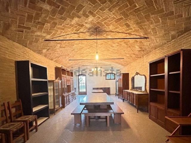 Villetta bifamiliare in vendita di 540 m² in Via Silvino Folloni