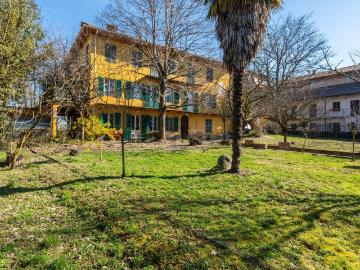 Villetta bifamiliare in vendita di 542 m² in Via Aie, 13