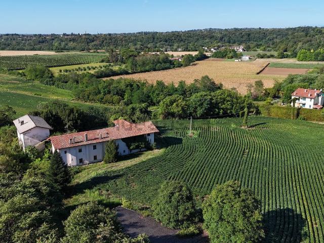 Villetta bifamiliare in vendita di 550 m² in Via San Giuseppe