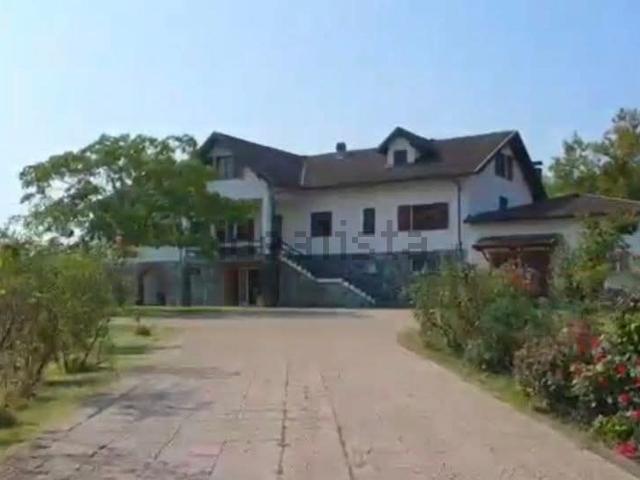 Villetta bifamiliare in vendita di 552 m² in Via Selva, 90