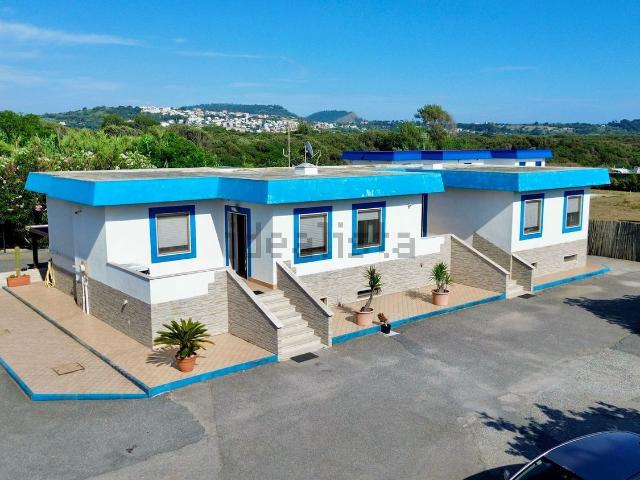 Villetta bifamiliare in vendita di 55 m² in Viale Sibilla, 10