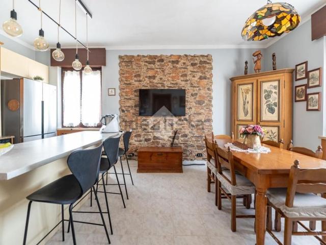 Villetta bifamiliare in vendita di 560 m²