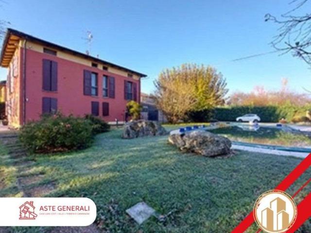 Villetta bifamiliare in vendita di 579 m²