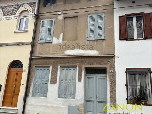 Villetta bifamiliare in vendita di 58 m² in Piazza San Giorgio, 20