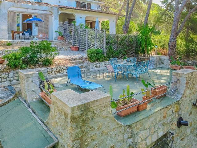 Villetta bifamiliare in vendita di 59 m² in Via Segagnana