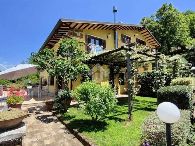 Villetta bifamiliare in vendita di 500 m² in Contrada Castello