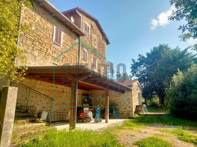 Villetta bifamiliare in vendita di 500 m² in Strada per Fratticiola Selvatica, 22