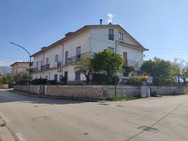 Villetta bifamiliare in vendita di 500 m² in Via Antonio Gramsci