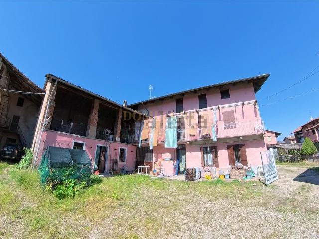 Villetta bifamiliare in vendita di 500 m² in Via Cialdini, 10