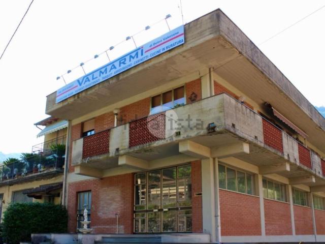 Villetta bifamiliare in vendita di 500 m² in Via Fobiana