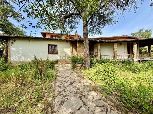Villetta bifamiliare in vendita di 500 m² in Via lamper