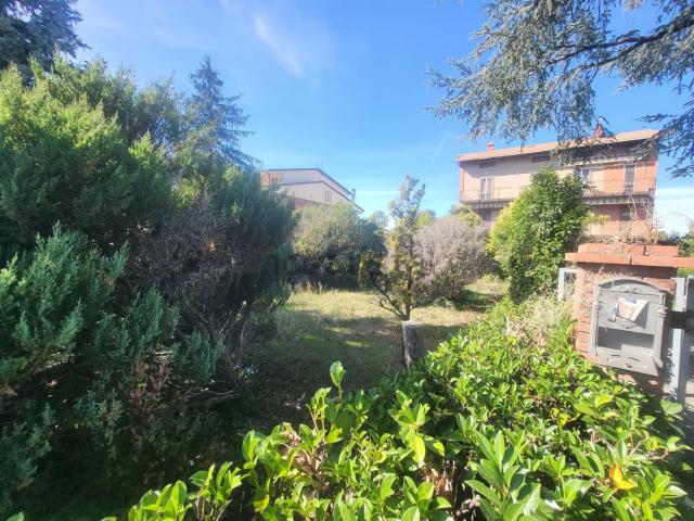 Villetta bifamiliare in vendita di 500 m² in Via Luigi Caprera