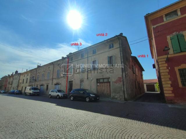 Villetta bifamiliare in vendita di 500 m² in Via Paredi, 6