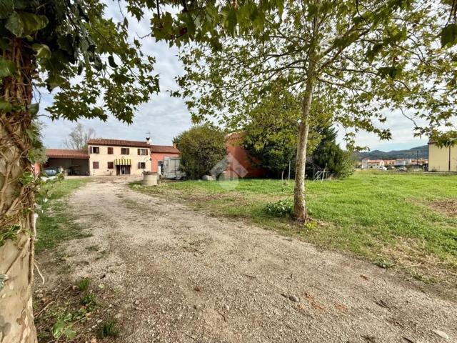 Villetta bifamiliare in vendita di 500 m² in Via San Lorenzo
