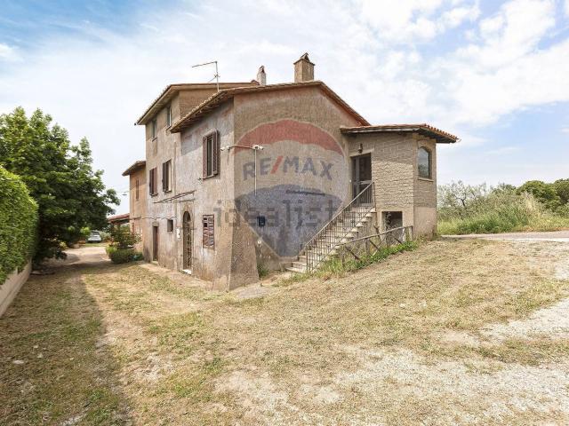 Villetta bifamiliare in vendita di 50 m² in Strada Chiesa Nuova, 11