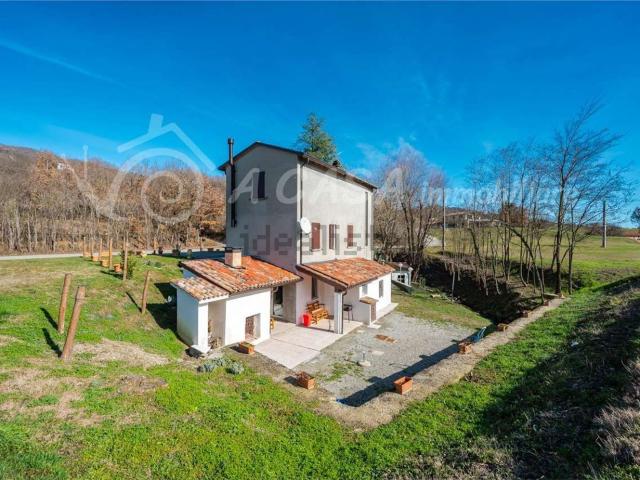 Villetta bifamiliare in vendita di 51 m² in Strada per Vianino, 135