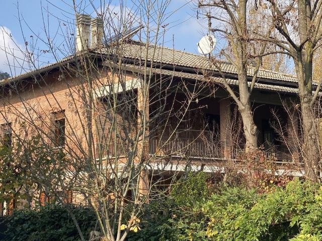 Villetta bifamiliare in vendita di 520 m² in Via Idice