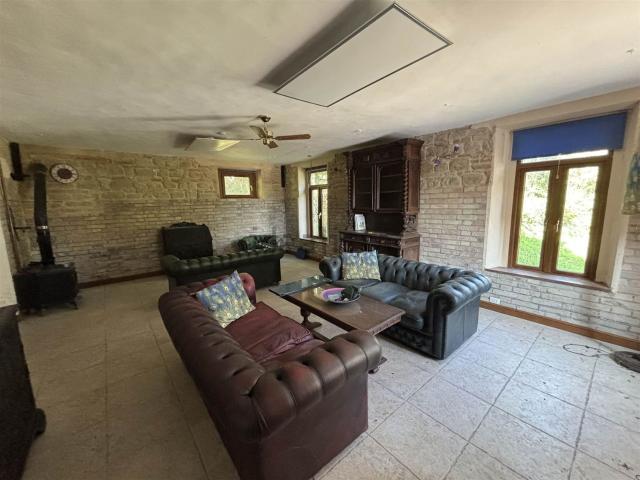 Villetta bifamiliare in vendita di 526 m²