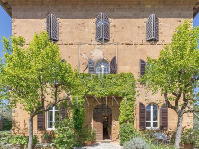 Case e ville in vendita di 537 m² in Piazza Dante Alighieri, 3