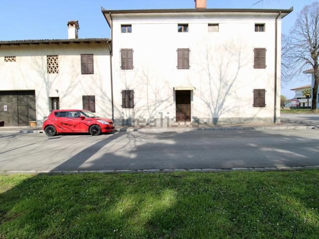 Villetta bifamiliare in vendita di 536 m² in Piazzale dell&apos Esercito, 11