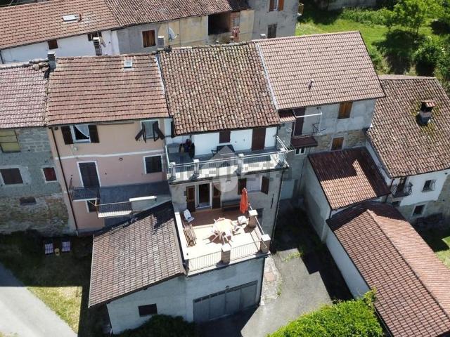 Villetta bifamiliare in vendita di 64 m² in Località Pratolungo, 128