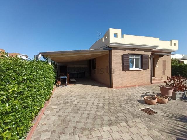 Villetta bifamiliare in vendita di 64 m² in Via Salvador Allende, 5
