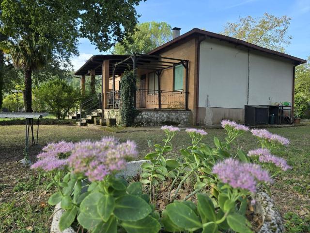 Villetta bifamiliare in vendita di 65 m² in Strada di Valleprata, 73