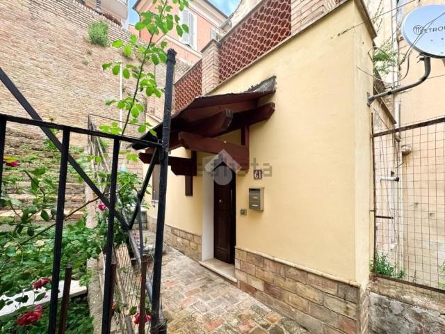 Villetta bifamiliare in vendita di 65 m² in Via di Porta Pescara, 61