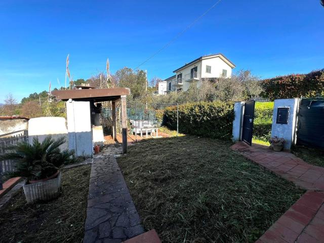 Villetta bifamiliare in vendita di 65 m² in Via Pietralba, 7