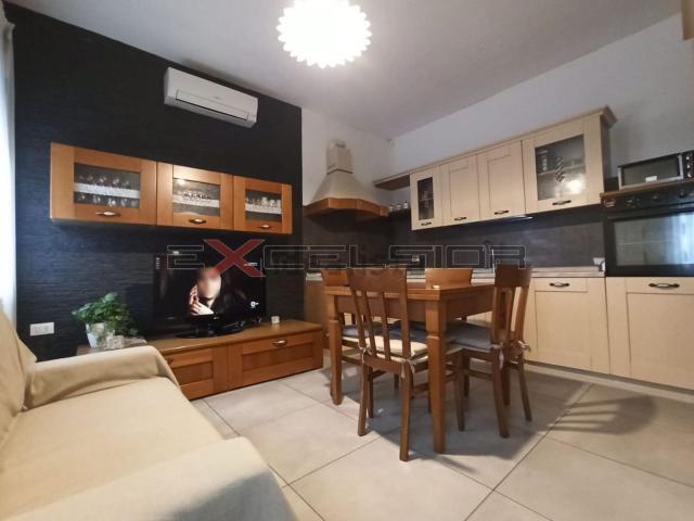 Villetta bifamiliare in vendita di 65 m² in Via Torino, 43
