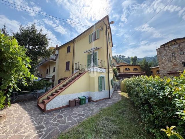 Villetta bifamiliare in vendita di 68 m² in Via Bottaccio, 11