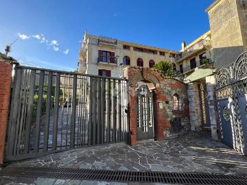 Antessano, Salerno Campania - Parcheggio auto