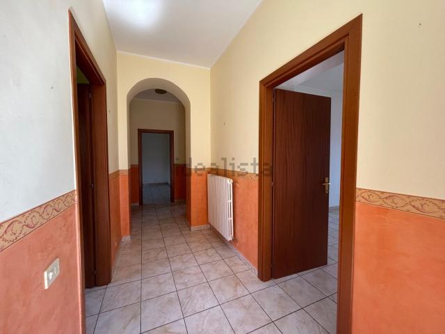 Villetta bifamiliare in vendita di 600 m² in Via Giardini