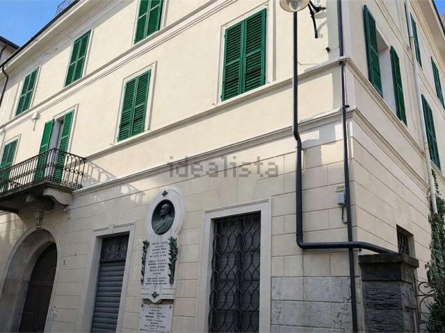 Villetta bifamiliare in vendita di 600 m² in Via Leponzi, 36