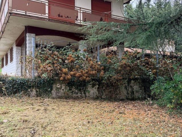 Villetta bifamiliare in vendita di 600 m²