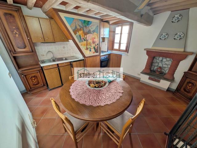 Villetta bifamiliare in vendita di 60 m² in Via Bel Colle
