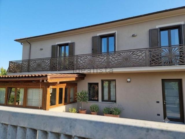 Villetta bifamiliare in vendita di 60 m² in Via Fossa Maestra, 20
