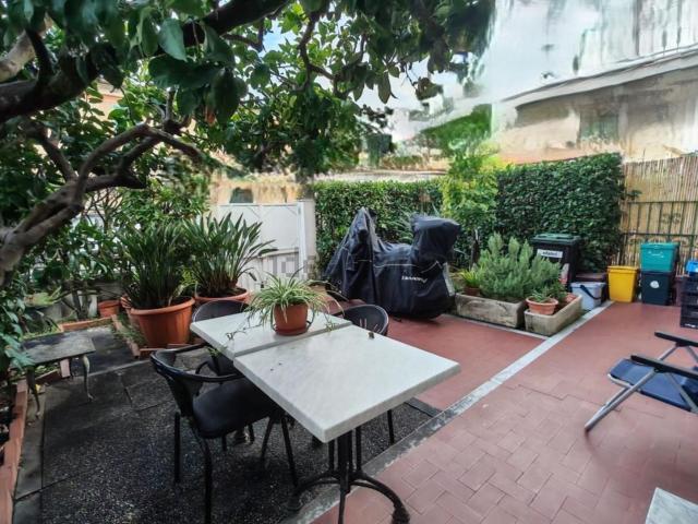 Villetta bifamiliare in vendita di 60 m² in Via Lunense, 35
