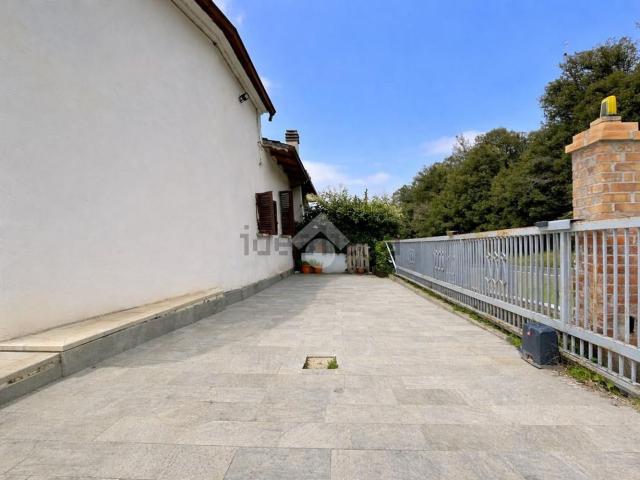 Villetta bifamiliare in vendita di 60 m² in Via Statale Valdarnese, 77