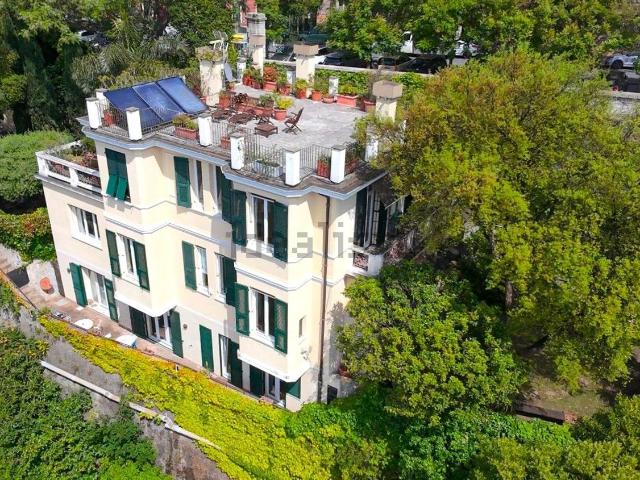 Villetta bifamiliare in vendita di 617 m² in Corso Carbonara, 7