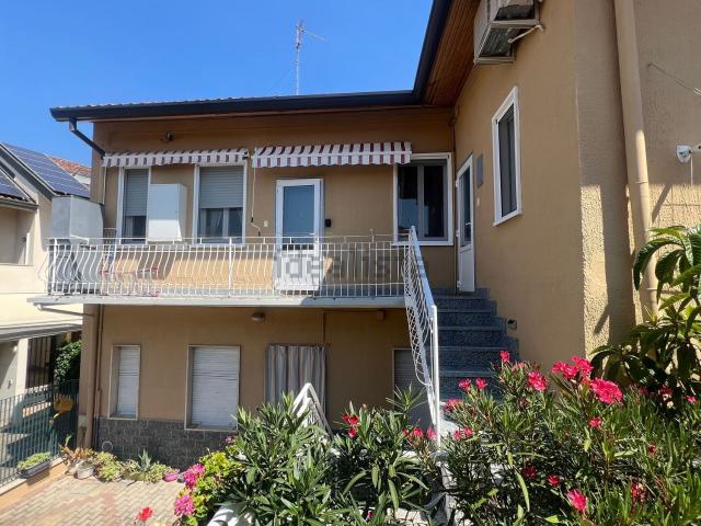 Villetta bifamiliare in vendita di 61 m² in Via Gaetano Donizetti